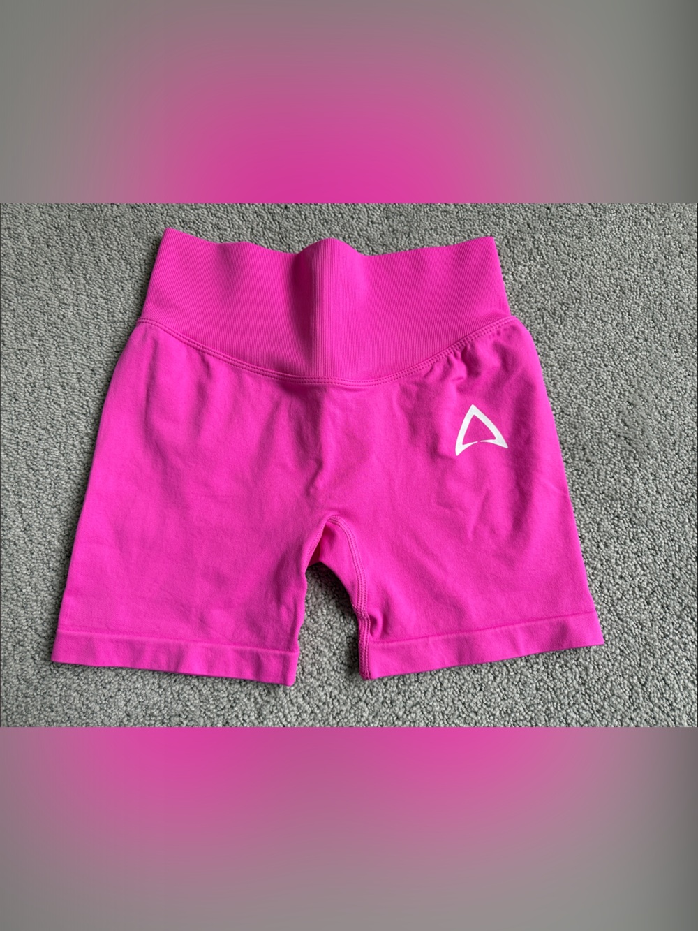 Women’s High-Waist Hot Pink Performance Shorts size M